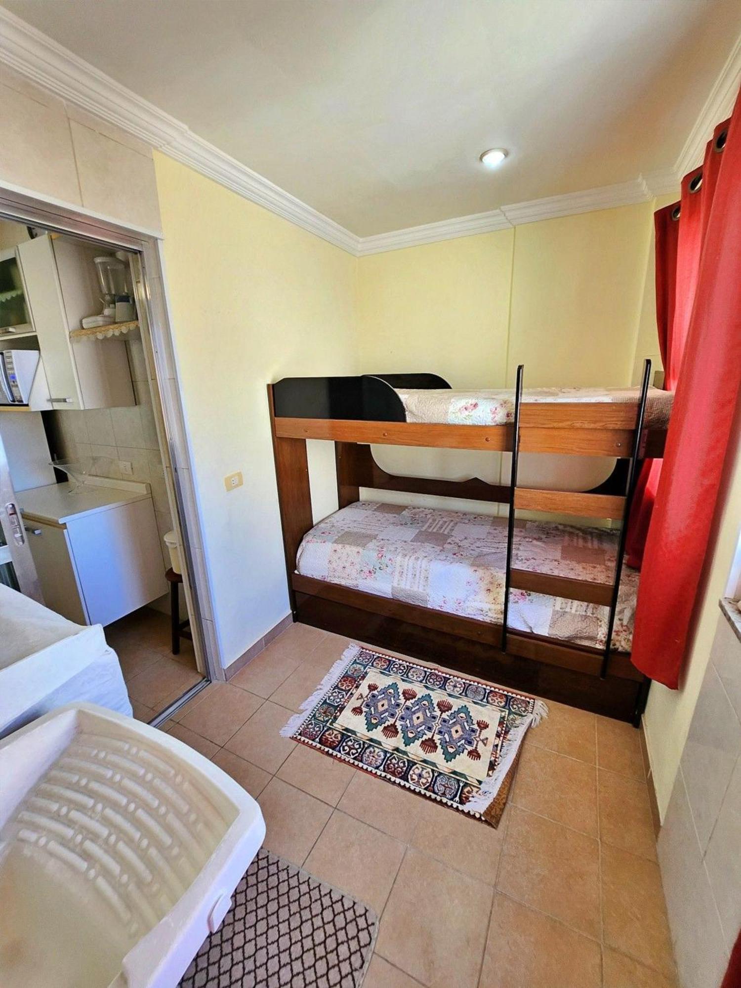 Apartamento Aconchegante Apto 01 Dorm C/sacada, Ar-cond, Wi-fi, Lado